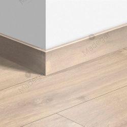 Rodapié, 1655 en Roble Havanna Natural Recto, Laminado 7.7cm. QSLa
