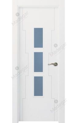 Puerta interior lacada Innova Callecs 3V. Madegar
