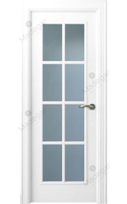Puerta interior lacada Angle Oma 8VL. Madegar
